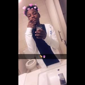 Meet your Posher, Dennis